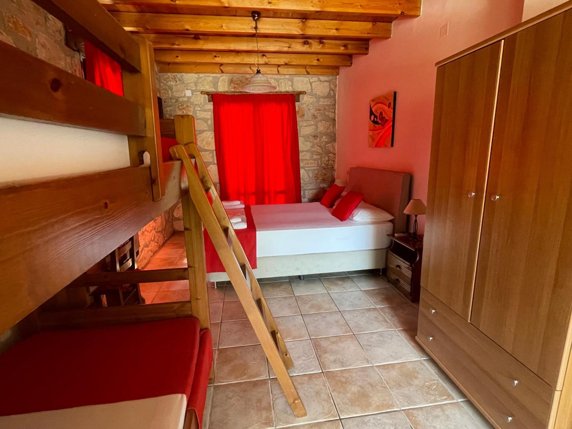 Valentino & Aparthotel Vasilikí